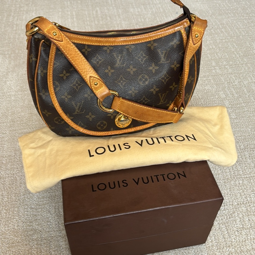LOUIS VUITTON Tulum PM Shoulder Bag with box - Picture 3 of 15